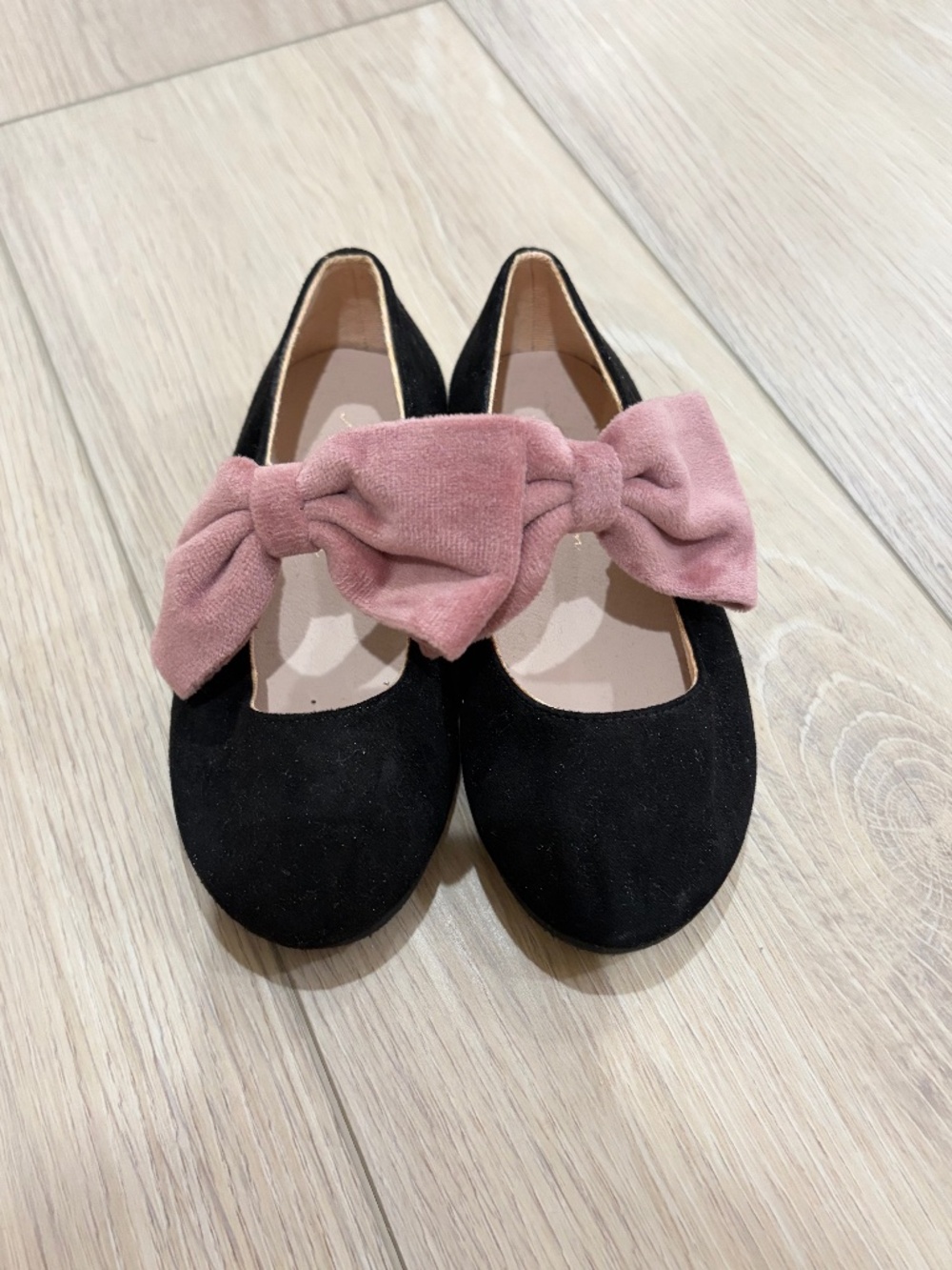 Ruby & Bloom Toddler Suede Black Flats Size 8